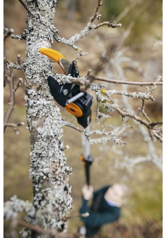 Сучкорез телескопический FISKARS UPX86 PowerGear (1023624) - Фото 15