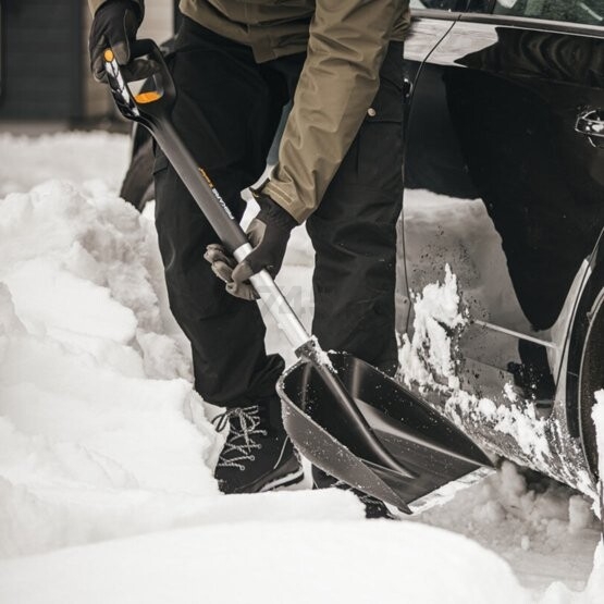 Лопата снеговая автомобильная телескопическая 290х800-990 мм FISKARS X-series (1057187) - Фото 9