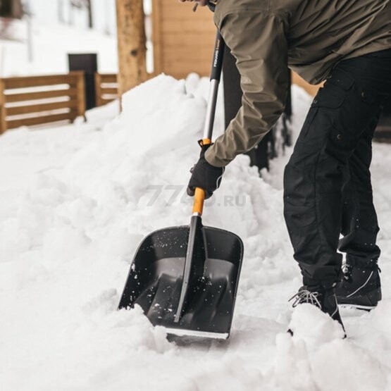 Лопата снеговая пластмассовая телескопическая 362х1200-1392 мм FISKARS X-series (1057188) - Фото 8