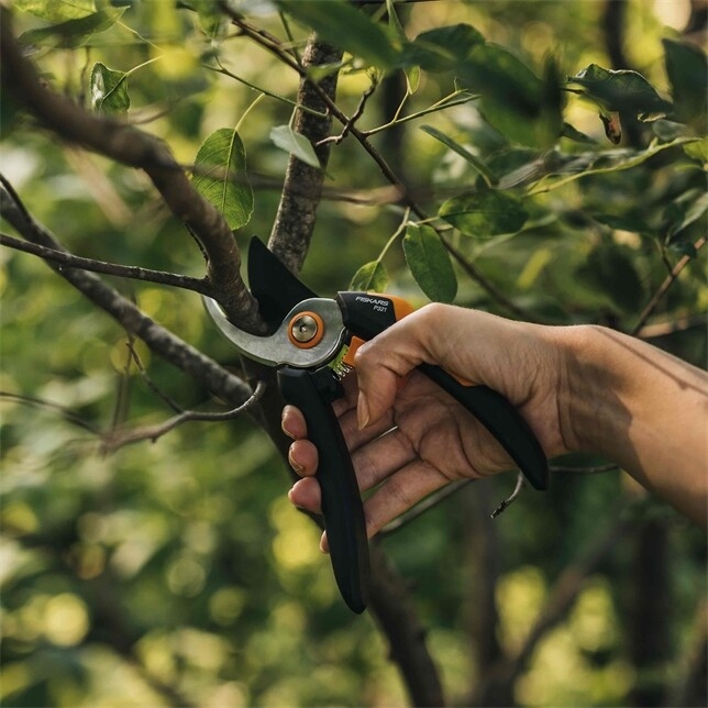 Секатор плоскостной FISKARS Solid P321 (1057162) - Фото 10