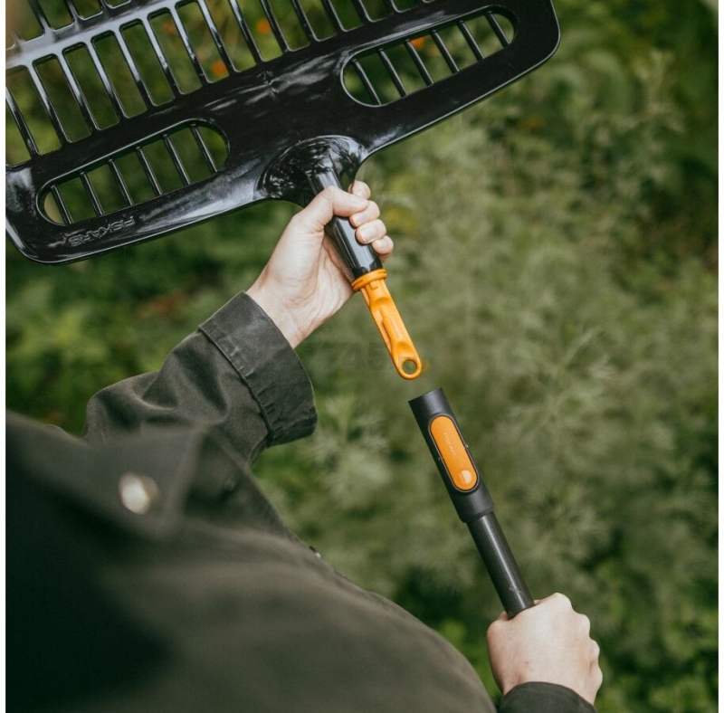 Грабли-лопата зубчатые FISKARS OneClick (1080681) - Фото 6